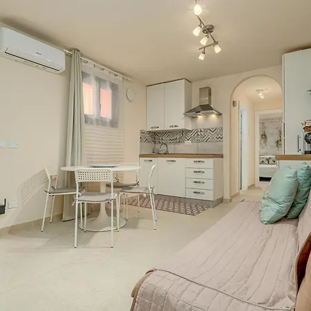 Depandance Con Piscina Punta Molara