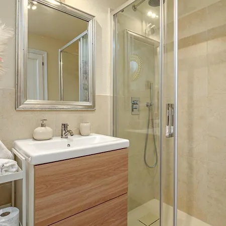 Depandance Con Piscina *